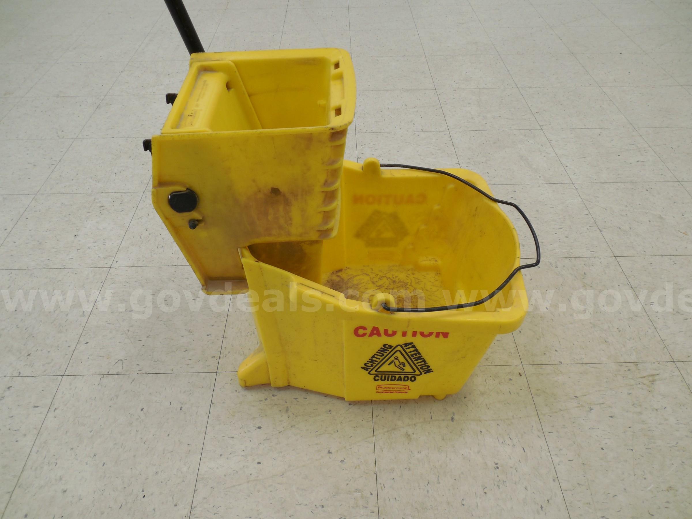 Damaged mop bucket   Government Surplus Auction - Photo #2