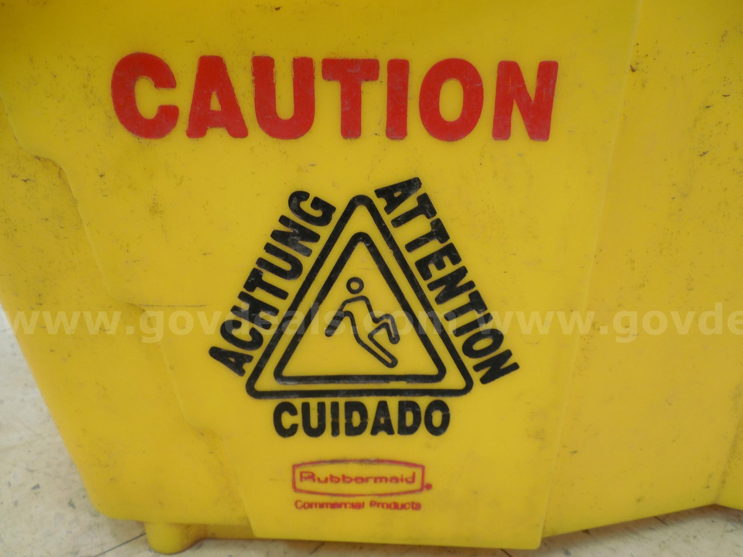 Damaged mop bucket   Government Surplus Auction - Photo #6