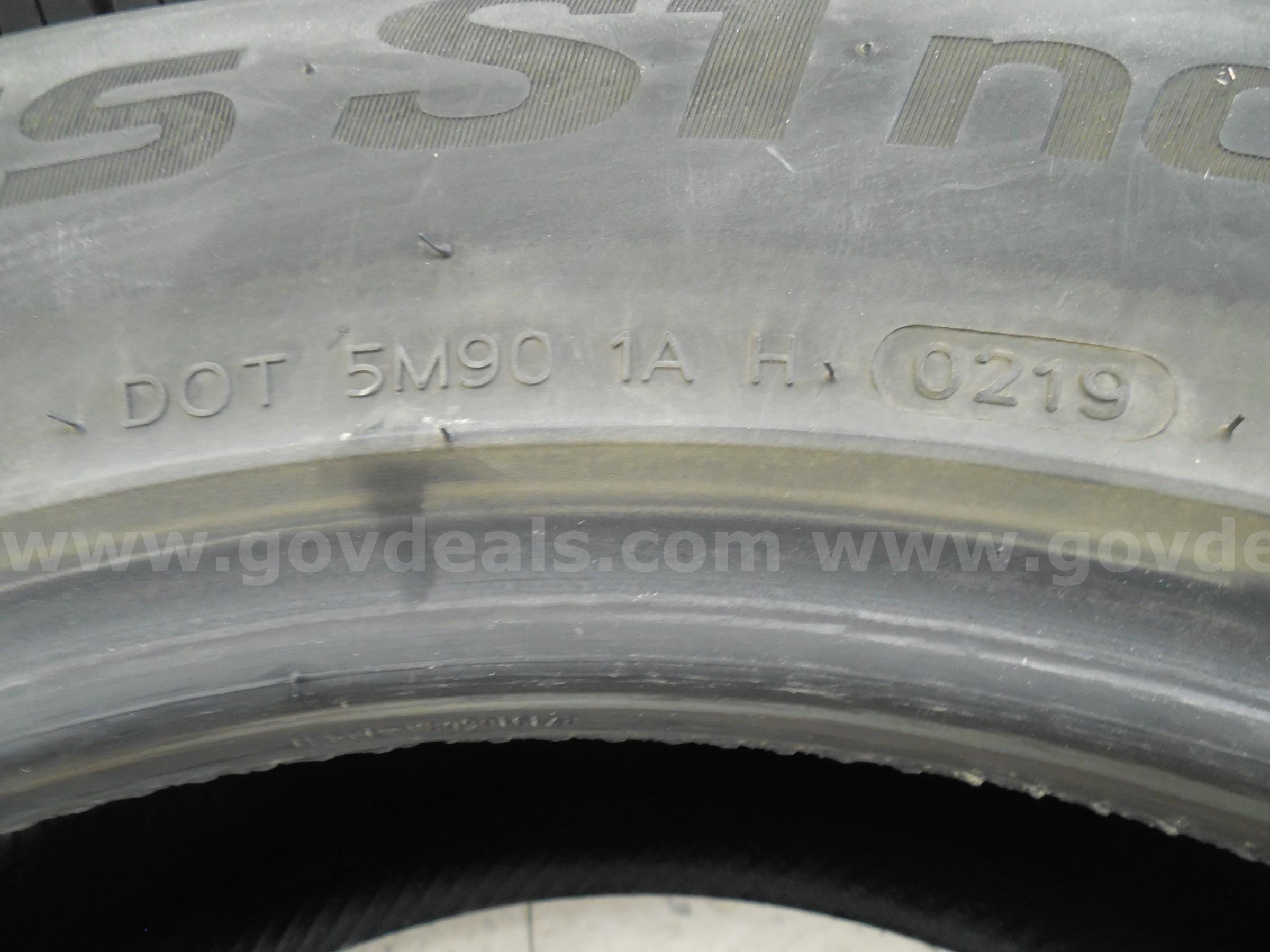 Set of four rimless tires   Government Surplus Auction - Photo #3