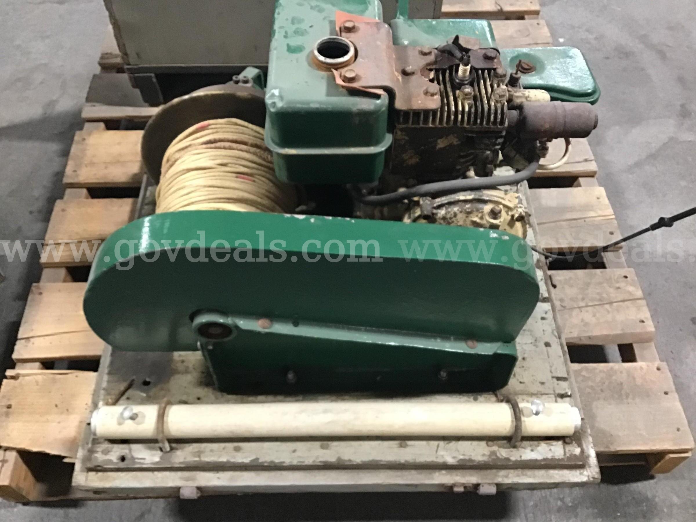 Briggs and Stratton powered winch   Government Surplus Auction - Photo #3