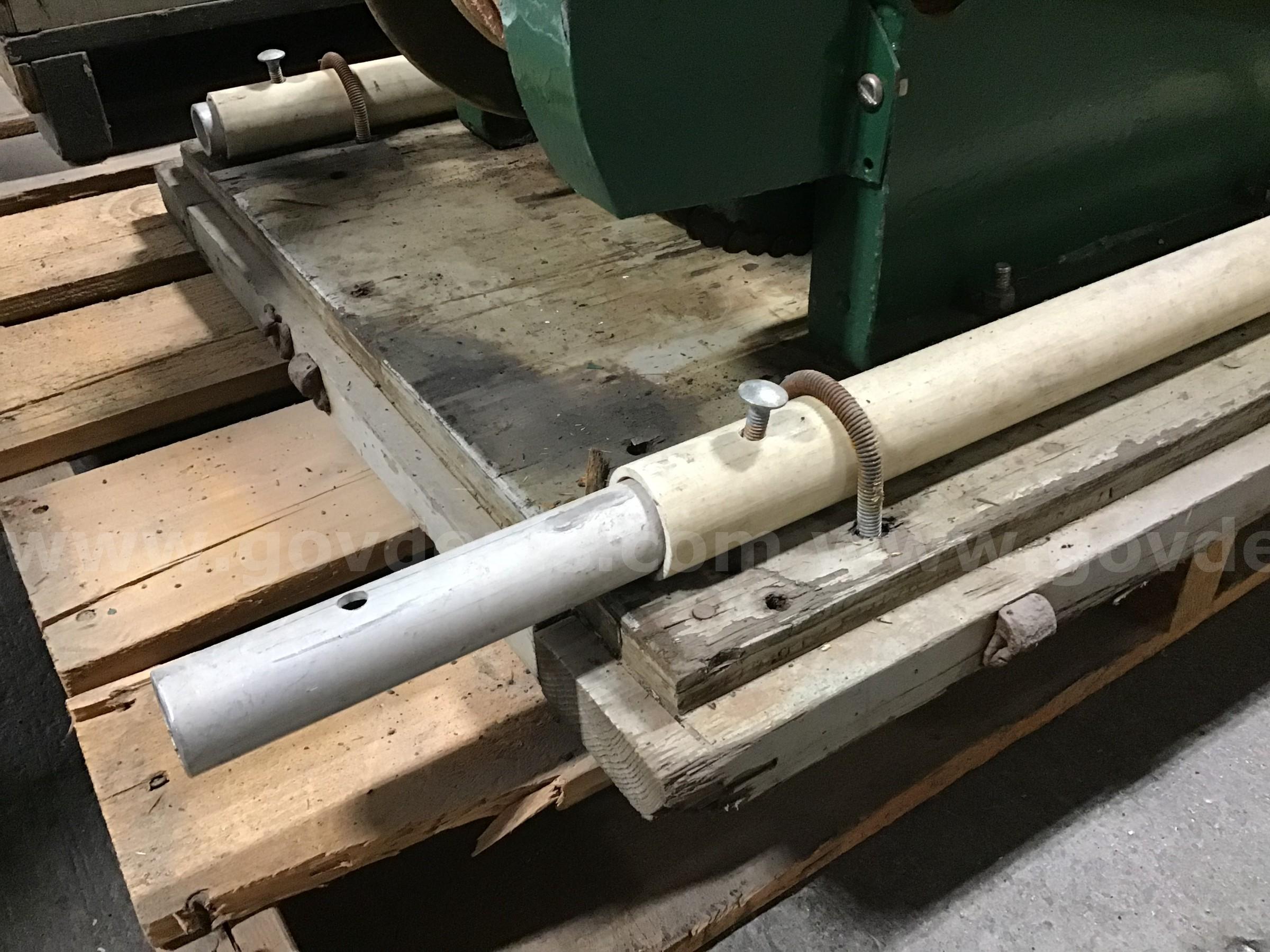 Briggs and Stratton powered winch   Government Surplus Auction - Photo #4