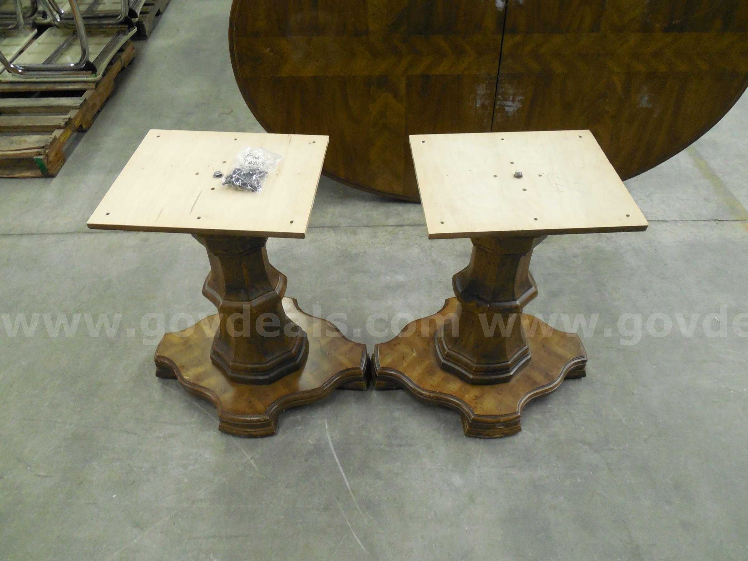 Solid wood expandable dining room table with set of 12 matching chairs   Government Surplus Auction - Photo #4
