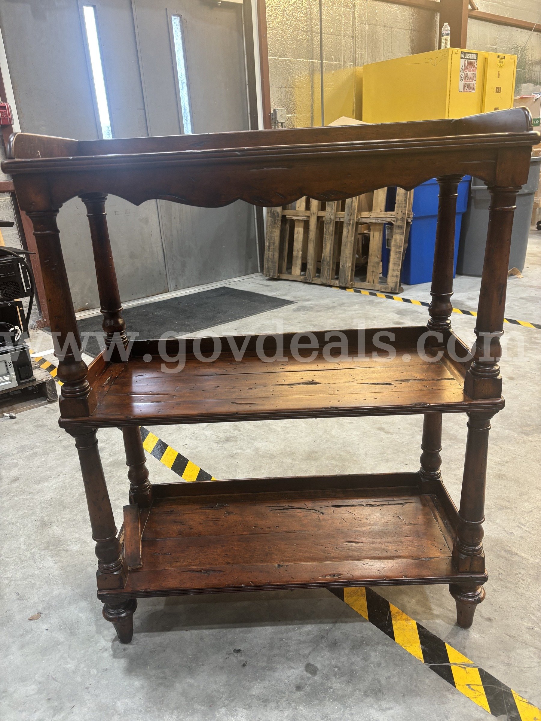 Wooden Tiered Accent Shelf   Government Surplus Auction - Primary Photo