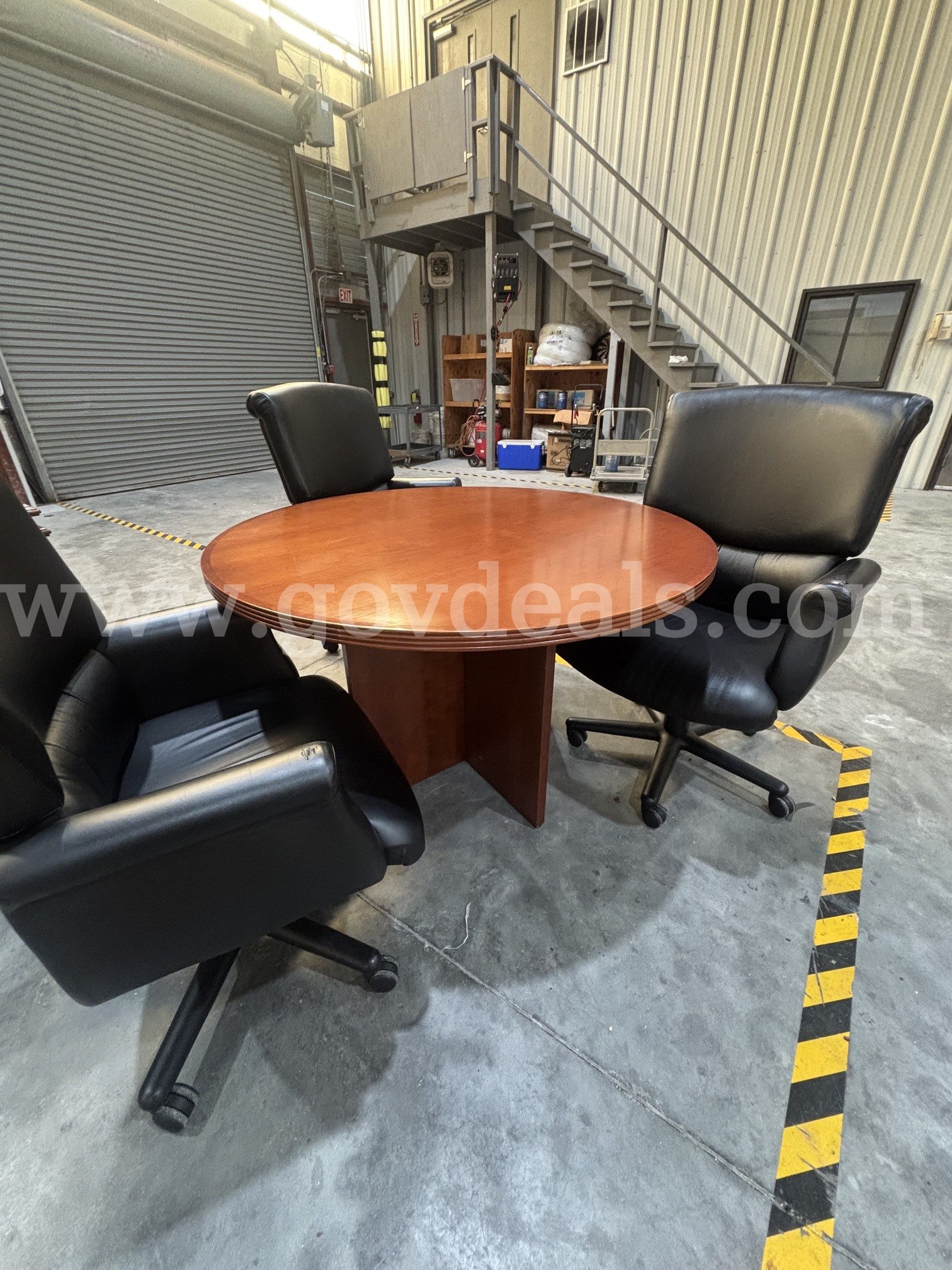 Round Cherry Office Table + Three Rolling Executive Chairs   Government Surplus Auction - Photo #3