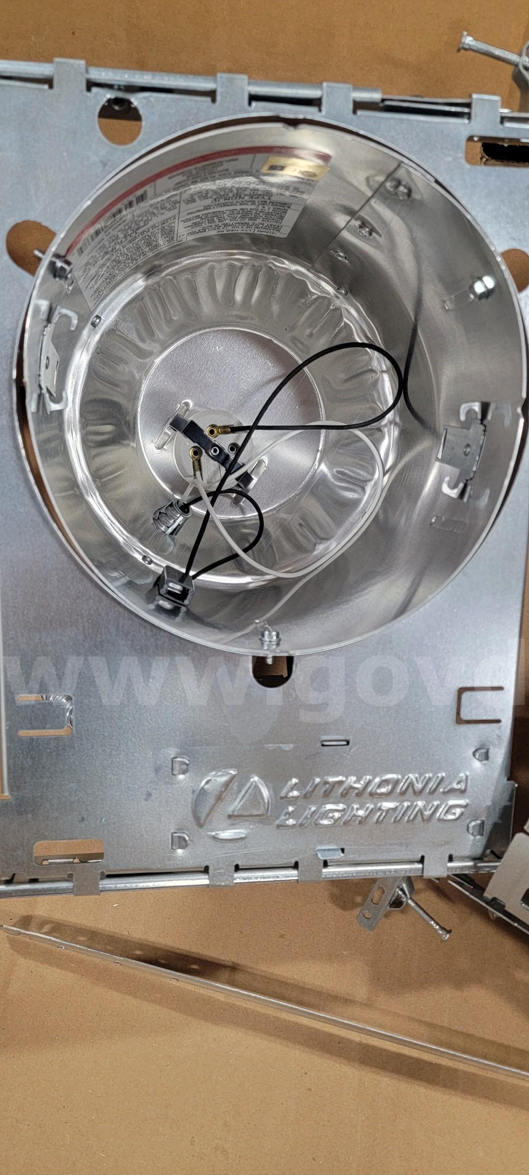 6" Incandescent New Construction Housing   Government Surplus Auction - Photo #2