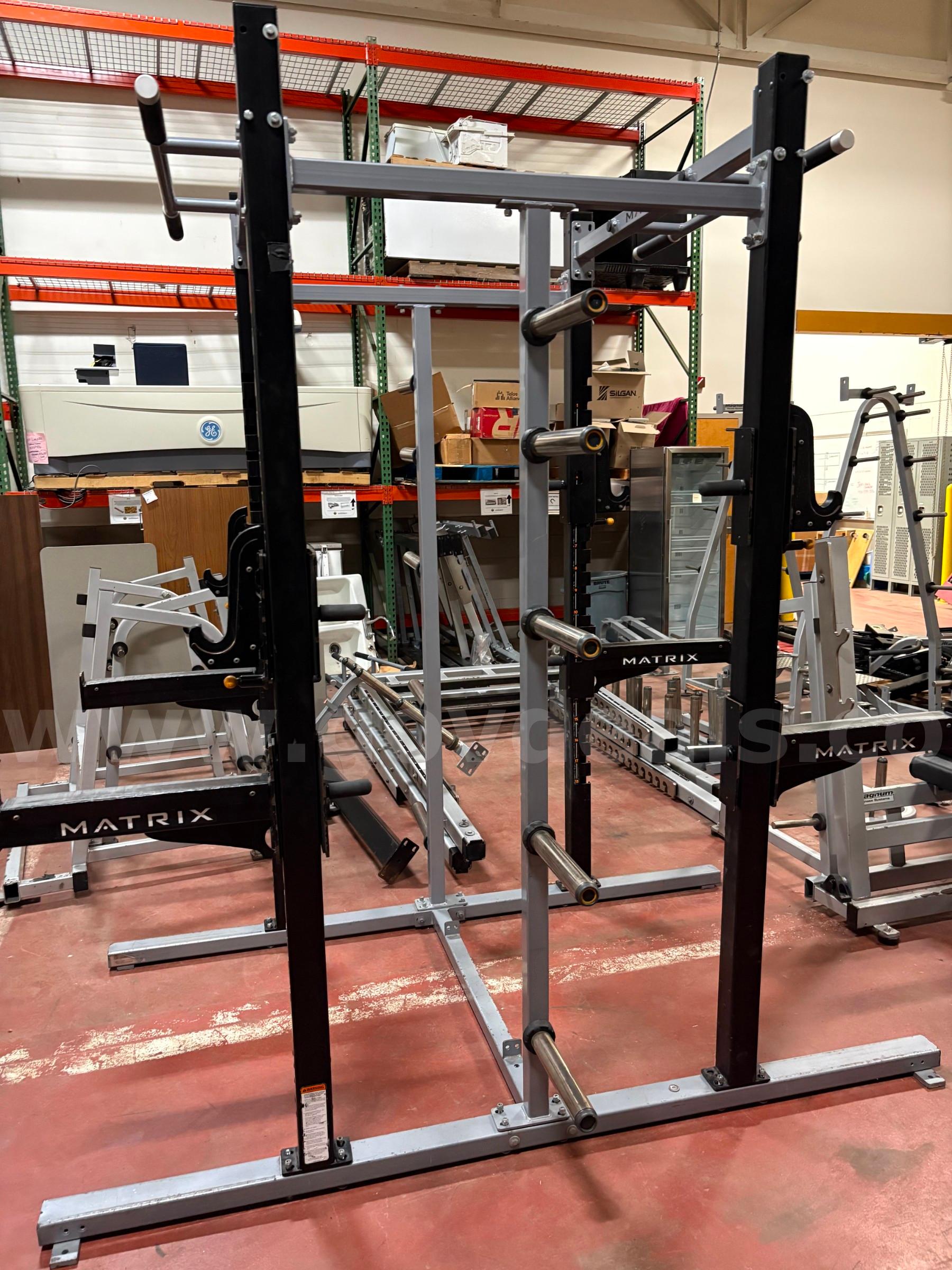 Lot of Weightlifting Equipment   Government Surplus Auction - Photo #2