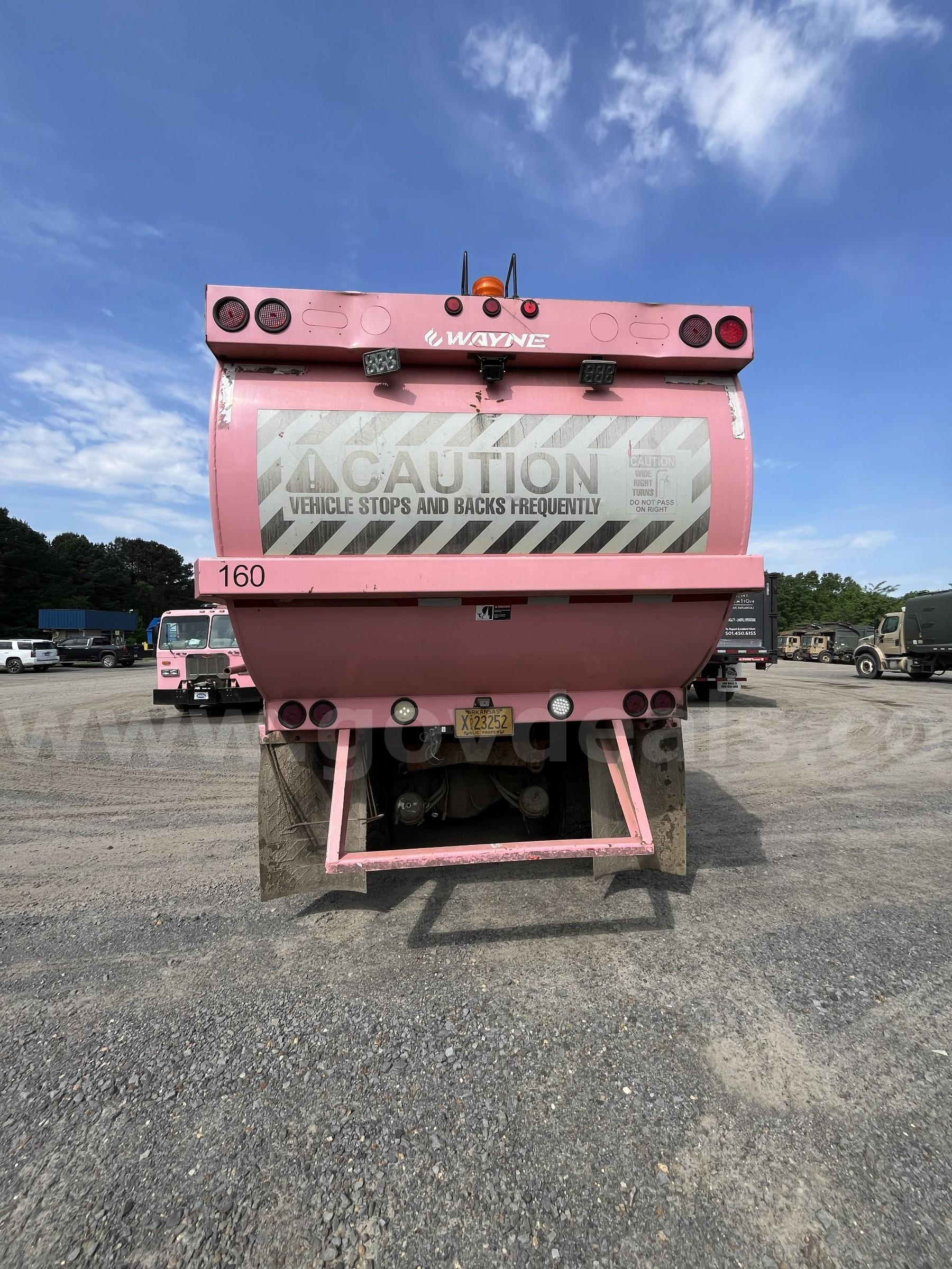 2016 Peterbilt 320 CNG Front Load Truck With Wayne Titan 40yd Body Peterbilt 320 Government Surplus Auction - Photo #6