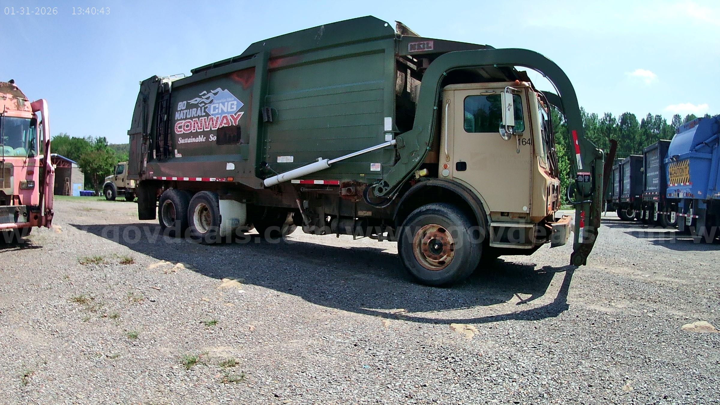 2015 Mack MRU613 Mack MRU613 Government Surplus Auction - Photo #3