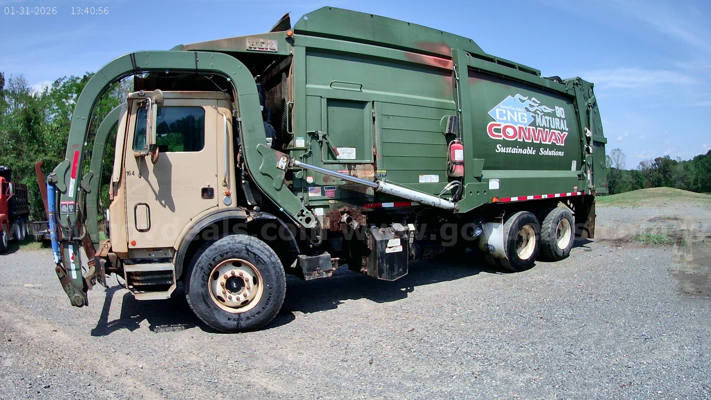 2015 Mack MRU613 Mack MRU613 Government Surplus Auction - Photo #4