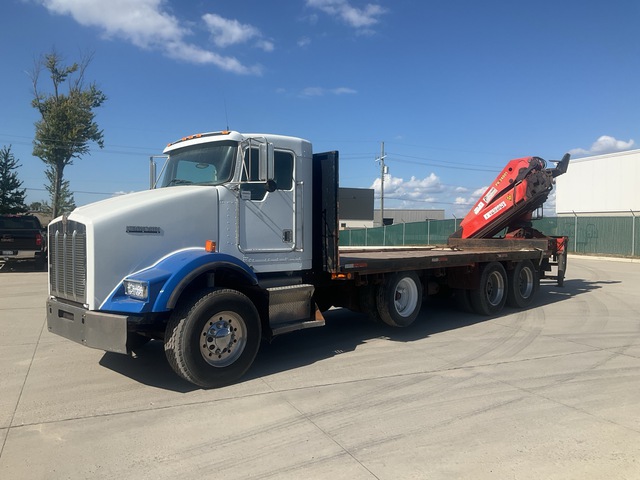 Palfinger PK24001 Knuckle Boom on 1999 Kenworth T-800 8x4 Flatbed Truck with Crane