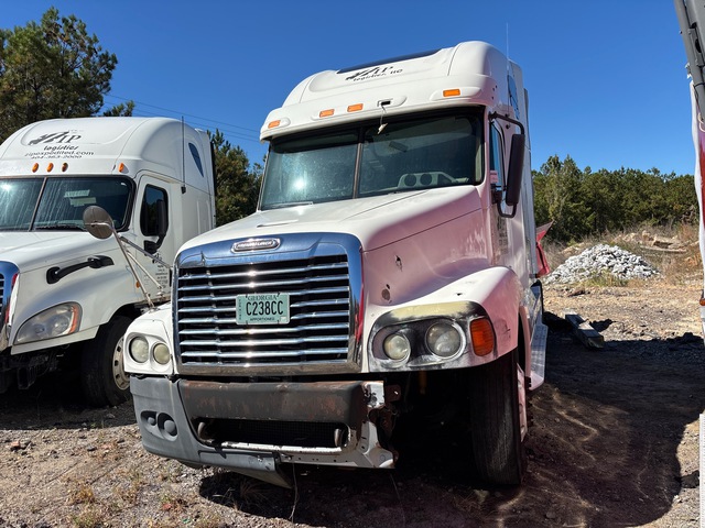 2005 Freightliner ST120 6x4 T/A Sleeper Truck Tractor (Inoperable)