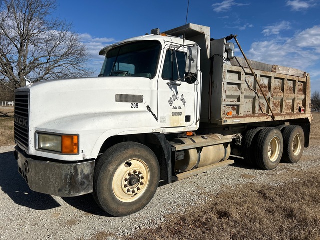 1998 Mack CH613 6x4 T/A Dump Truck