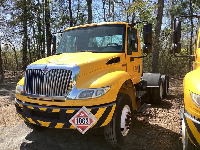 2013 International 4400 6x4 T/A Day Cab Truck Tractor