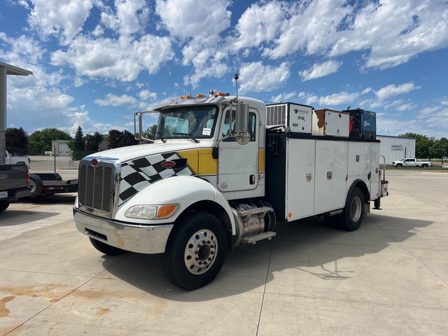 2015 Peterbilt 337 4x2 Service Truck