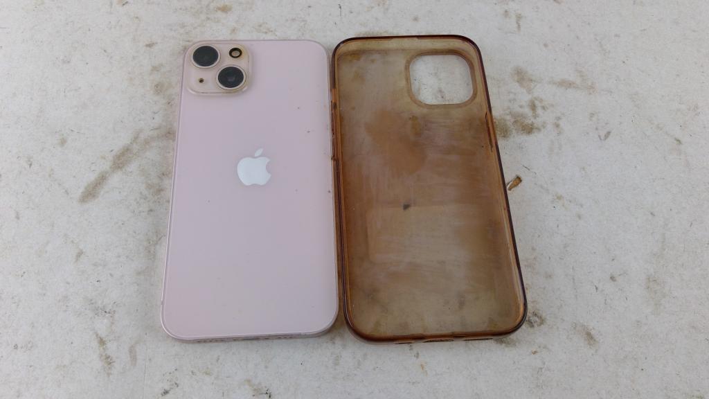 Apple IPhone 13, Activation Locked, Sold For Parts Apple IPhone 13 Government Surplus Auction - Photo #2