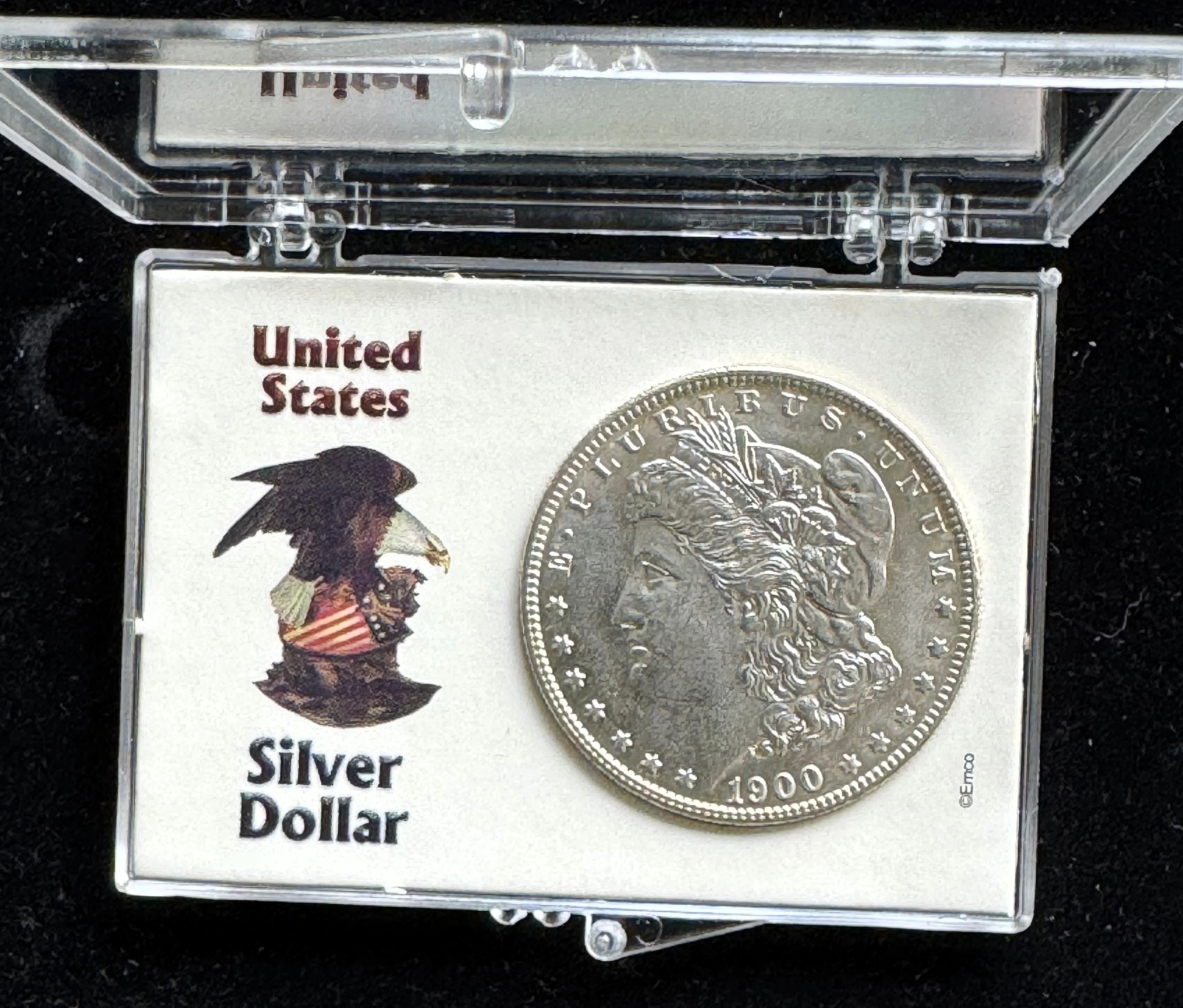 1900 MORGAN SILVER DOLLAR COIN, BU QUALITY BRIGHT SHINY LUSTER IN A CASE