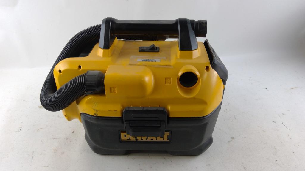 DeWalt Cordless Vacuum