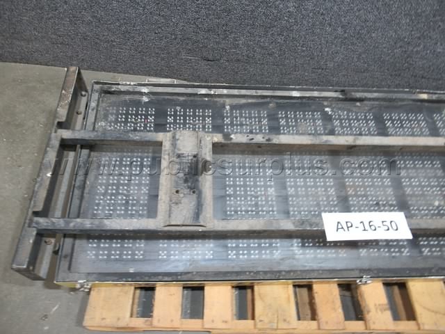 LIGHT SIGN ~ AP-16-50   Government Surplus Auction - Photo #5