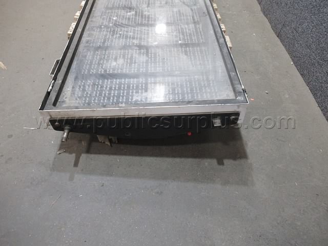 LIGHT SIGN ~ AP-16-51   Government Surplus Auction - Photo #6