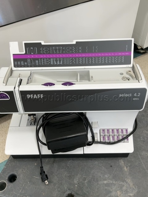 PFAFF SEWING MACHINE SELECT 4.2#1   Government Surplus Auction - Photo #5