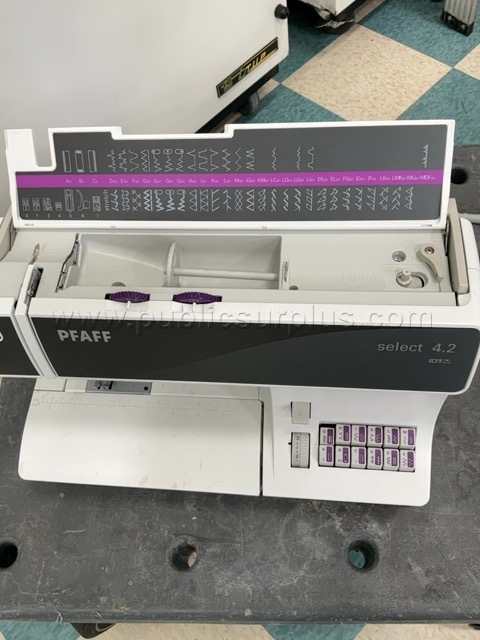 PFAFF SEWING MACHINE SELECT 4.2 #2   Government Surplus Auction - Photo #6