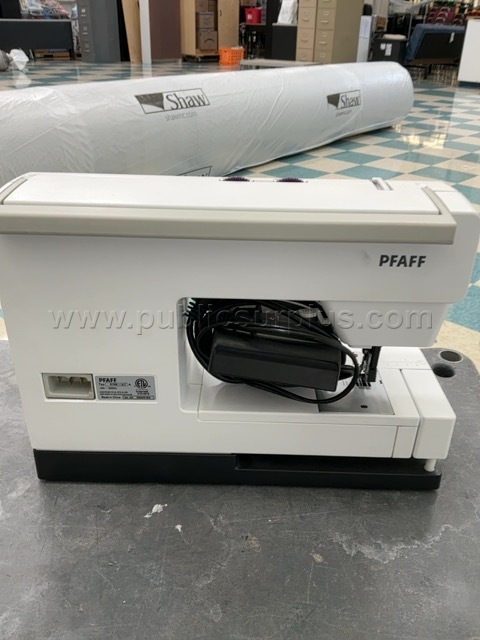 PFAFF SEWING MACHINE SELECT 4.2 #4   Government Surplus Auction - Photo #2