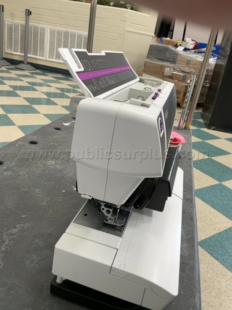 PFAFF SEWING MACHINE SELECT 4.2 #5   Government Surplus Auction - Photo #6