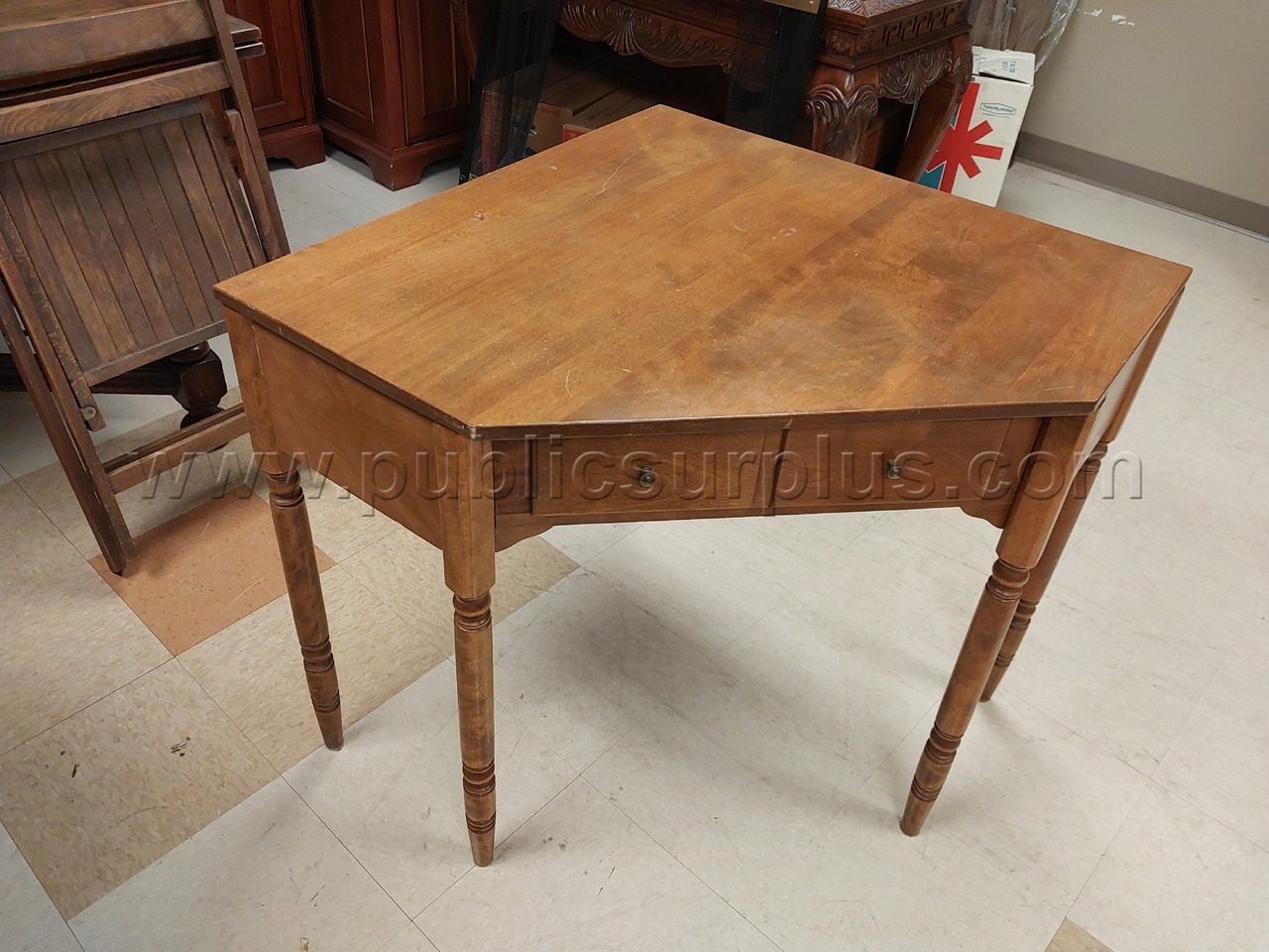 Corner End Table   Government Surplus Auction - Primary Photo