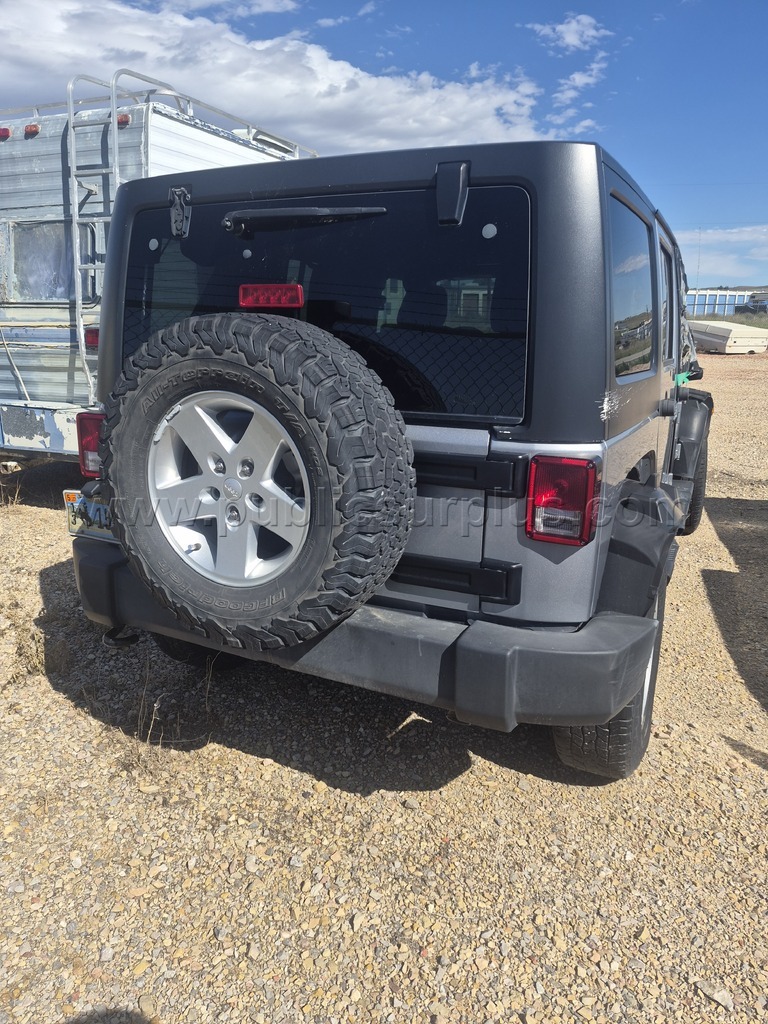 Silver 2016 Jeep Wrangler Jeep  Government Surplus Auction - Photo #4