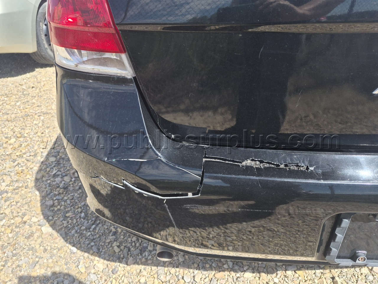 Black 2010 Ford Focus Ford  Government Surplus Auction - Photo #5