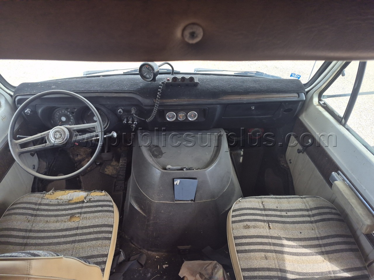 Black and White 1975 Dodge Coachmen RV Dodge  Government Surplus Auction - Photo #5