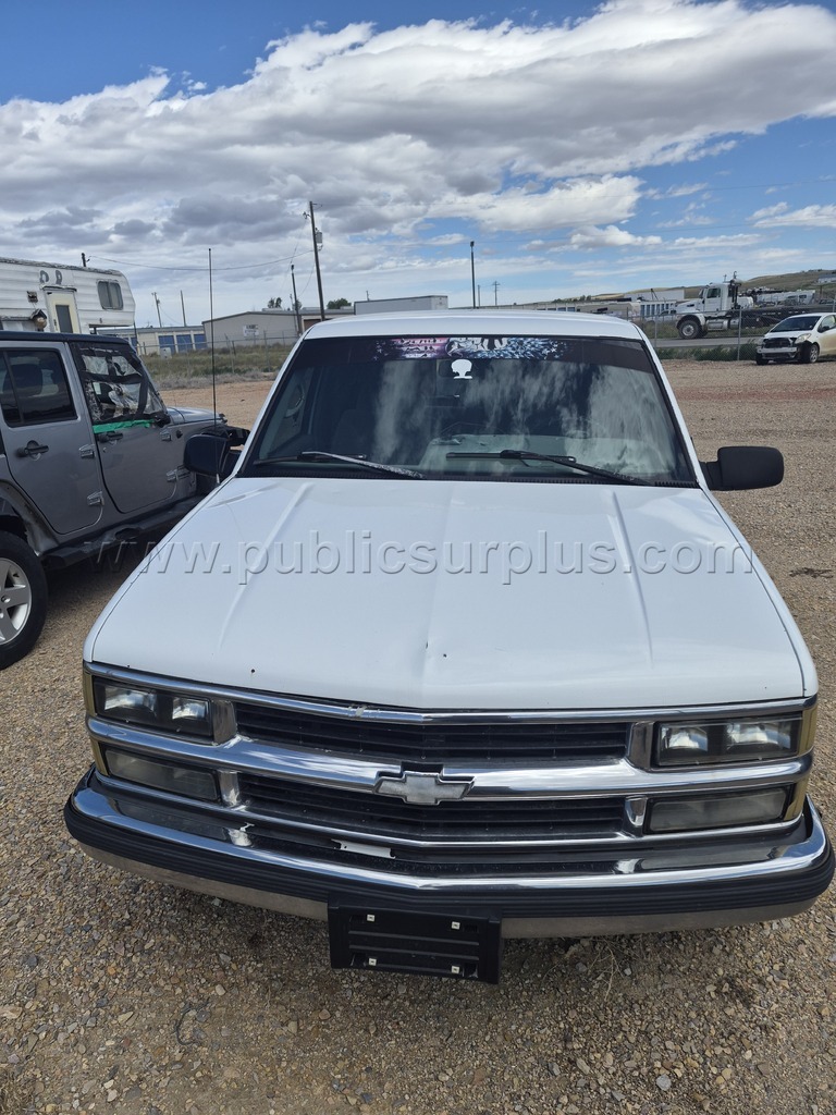 White 1995 Chevy CK1500 Chevrolet CK1500 Government Surplus Auction - Photo #4