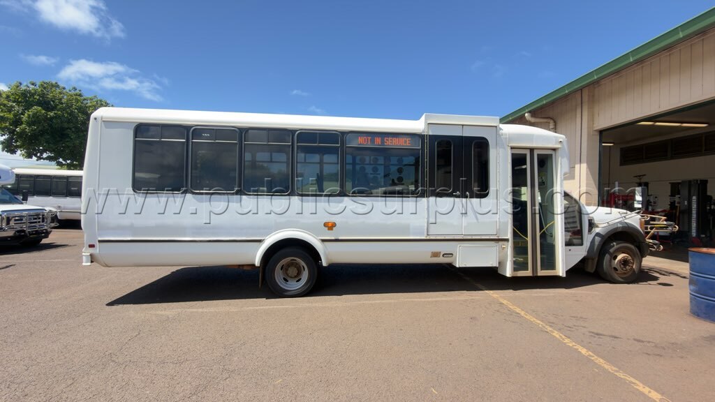 2018 Ford F550 Eldorado AeroElite 28 passenger bus