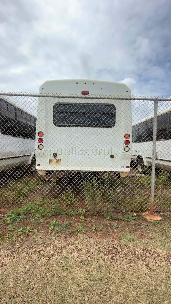 2018 Ford F550 Eldorado AeroElite 28 passenger bus Ford F550 Government Surplus Auction - Photo #4