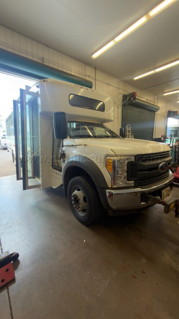 2018 Ford F550 Eldorado AeroElite 28 passenger bus Ford F550 Government Surplus Auction - Photo #6