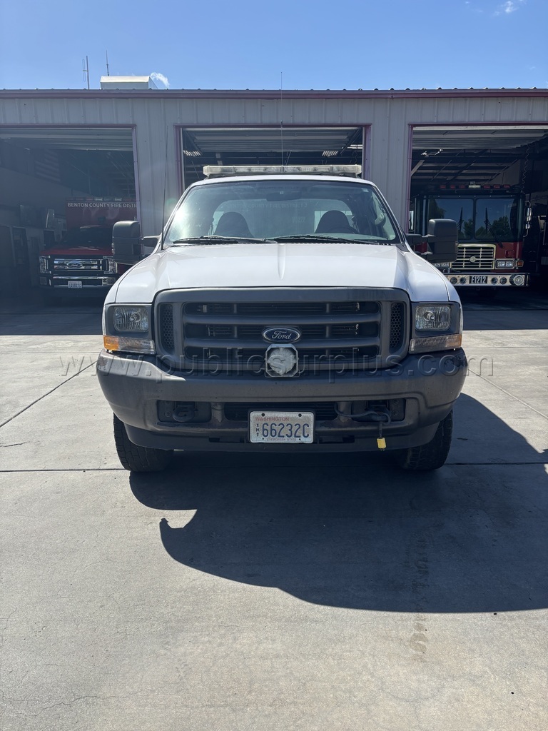 2003 Ford F-250 SuperDuty 4x4 Extended Cab XL Short Box 5.4L Ford F-250 Government Surplus Auction - Photo #2