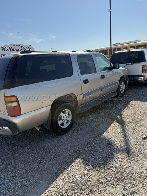 2003 CHEVROLET SUBURBAN Chevrolet SUBURBAN Government Surplus Auction - Photo #4