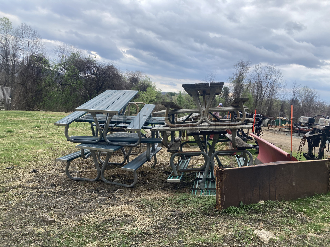 Picnic Tables   Government Surplus Auction - Photo #3