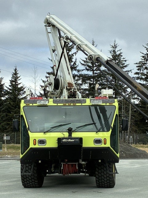 2003 Oshkosh Striker 1500 (ARFF Vehicle)- located in Juneau, AK Oshkosh 1500 Government Surplus Auction - Photo #3