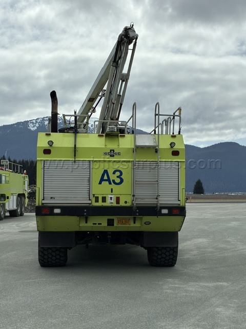 2003 Oshkosh Striker 1500 (ARFF Vehicle)- located in Juneau, AK Oshkosh 1500 Government Surplus Auction - Photo #4