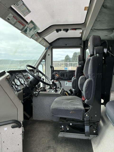 2003 Oshkosh Striker 1500 (ARFF Vehicle)- located in Juneau, AK Oshkosh 1500 Government Surplus Auction - Photo #5