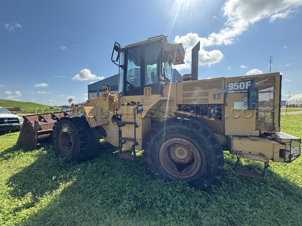 1996 Caterpillar 950F End Loader Caterpillar 950F Government Surplus Auction - Primary Photo