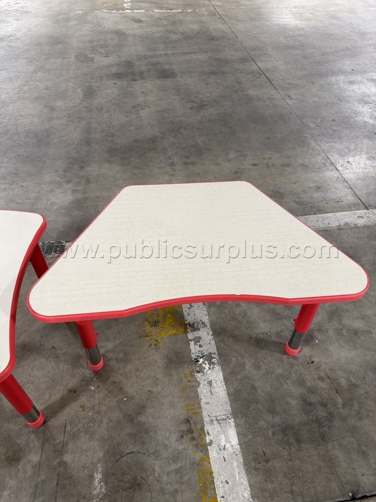 Tables   Government Surplus Auction - Photo #4