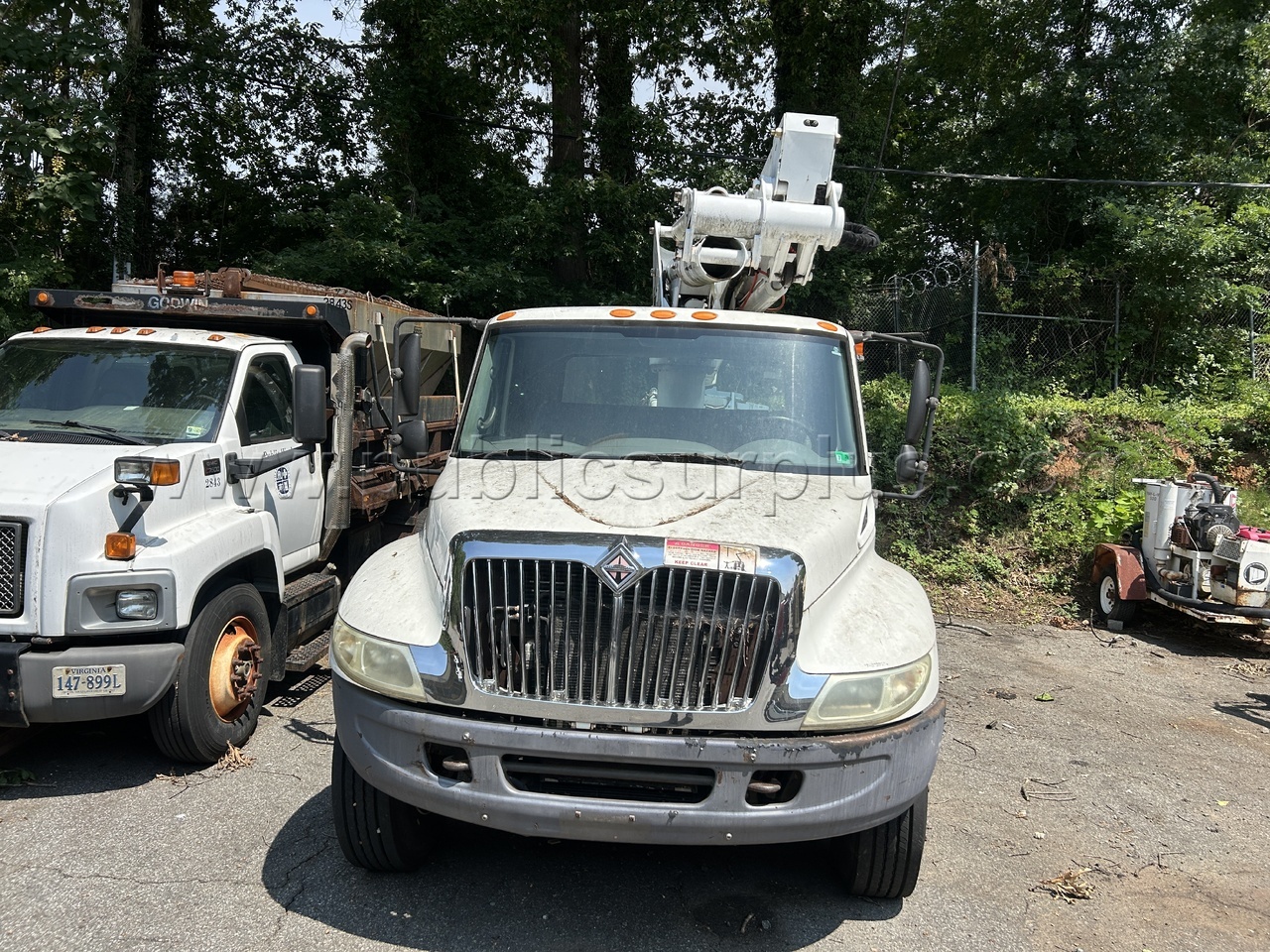 2006 Altec Bucket Truck Altec  Government Surplus Auction - Photo #2