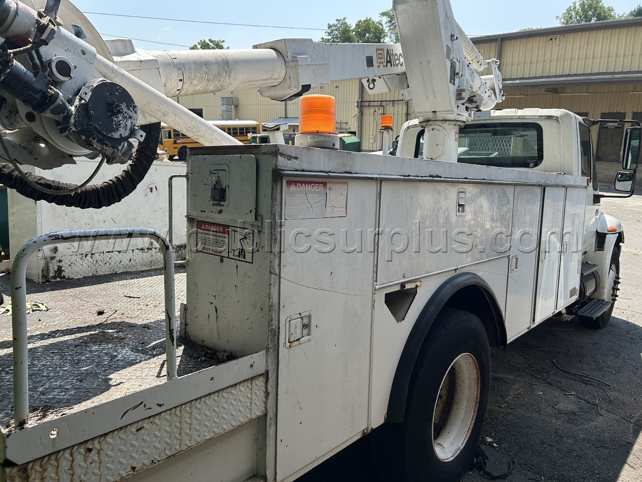 2006 Altec Bucket Truck Altec  Government Surplus Auction - Photo #6