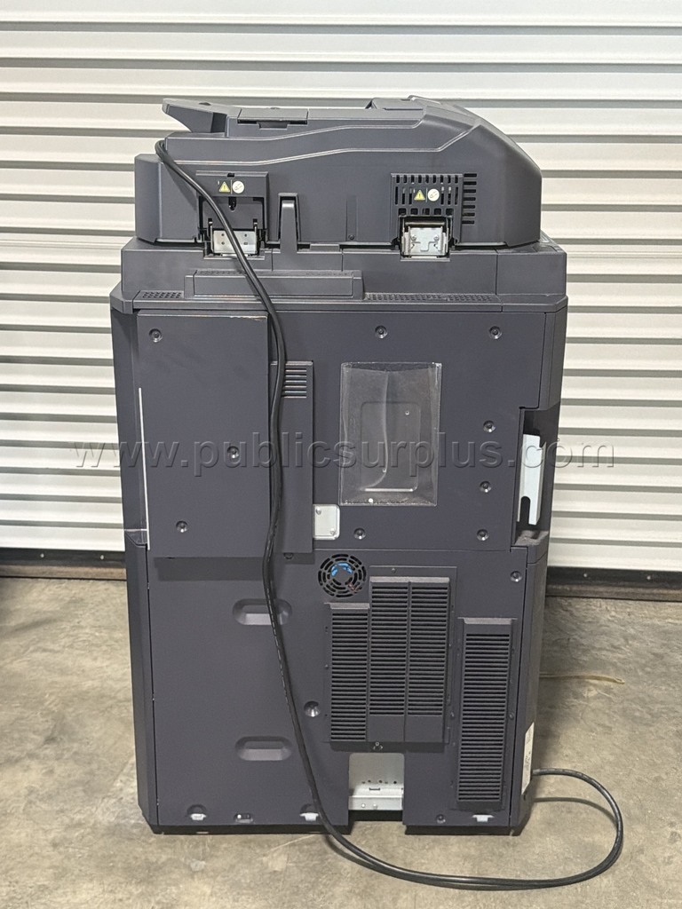 CA   Government Surplus Auction - Photo #2
