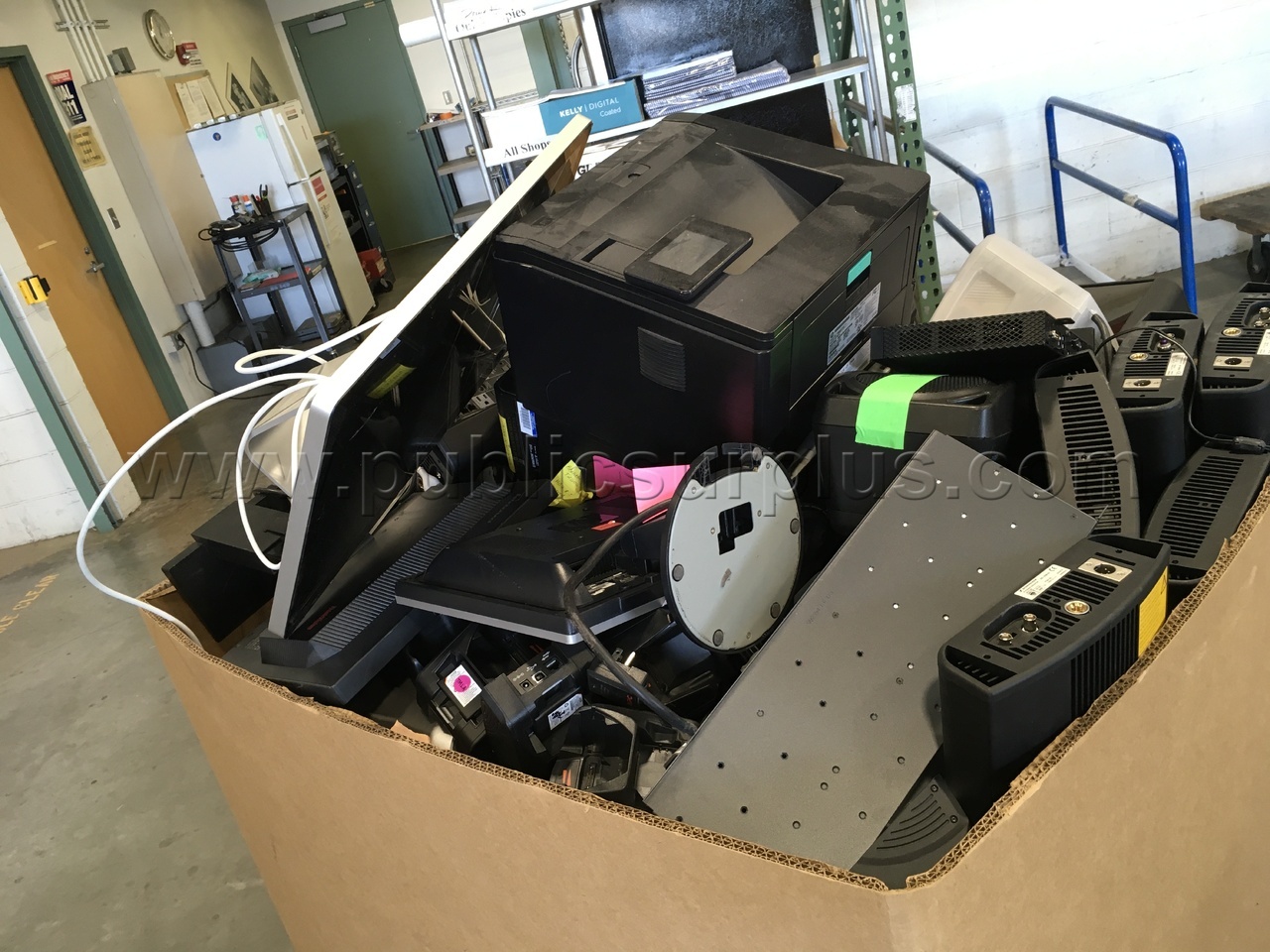 Box of Used Misc. Electronics   Government Surplus Auction - Photo #4