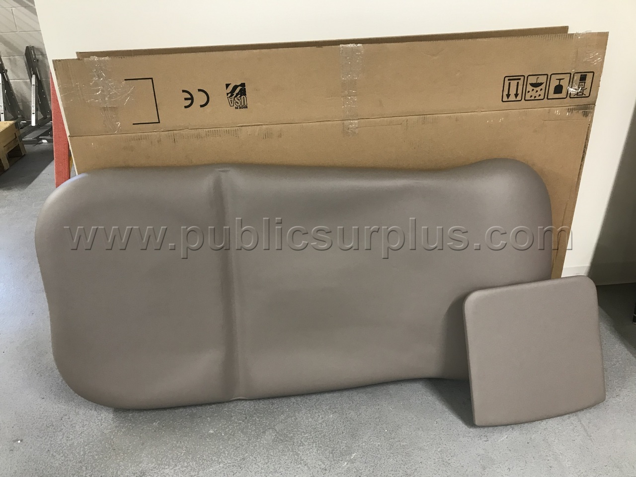 Midmark 626 Premium Ultrafree 28" Heated Upholstery Exam Chair Top   Government Surplus Auction - Primary Photo