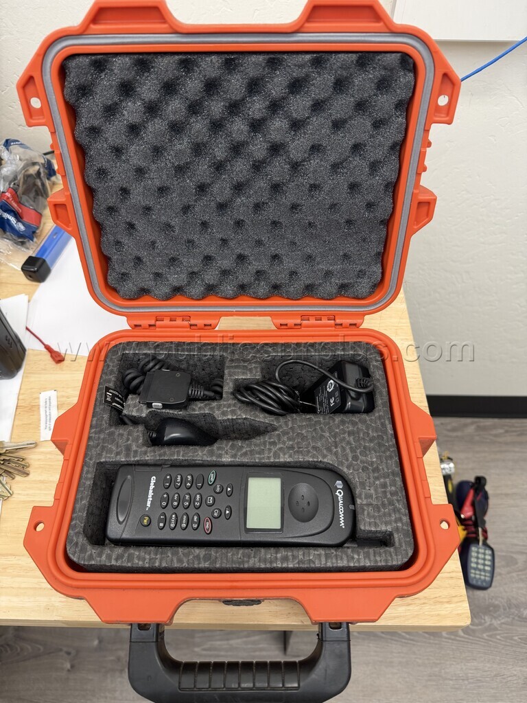 Qualcomm GSP - 1600 and Iridium MRH80088F Satellite Phones  1600 Government Surplus Auction - Photo #4