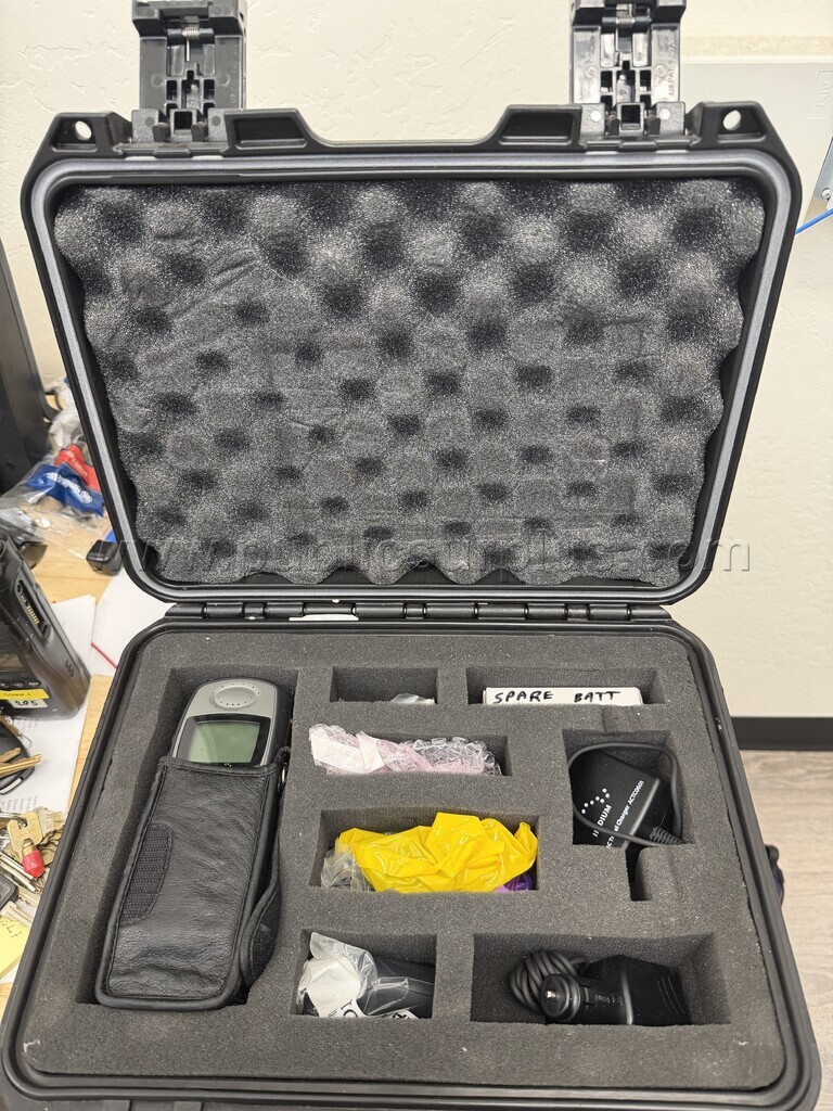 Qualcomm GSP - 1600 and Iridium MRH80088F Satellite Phones  1600 Government Surplus Auction - Photo #6